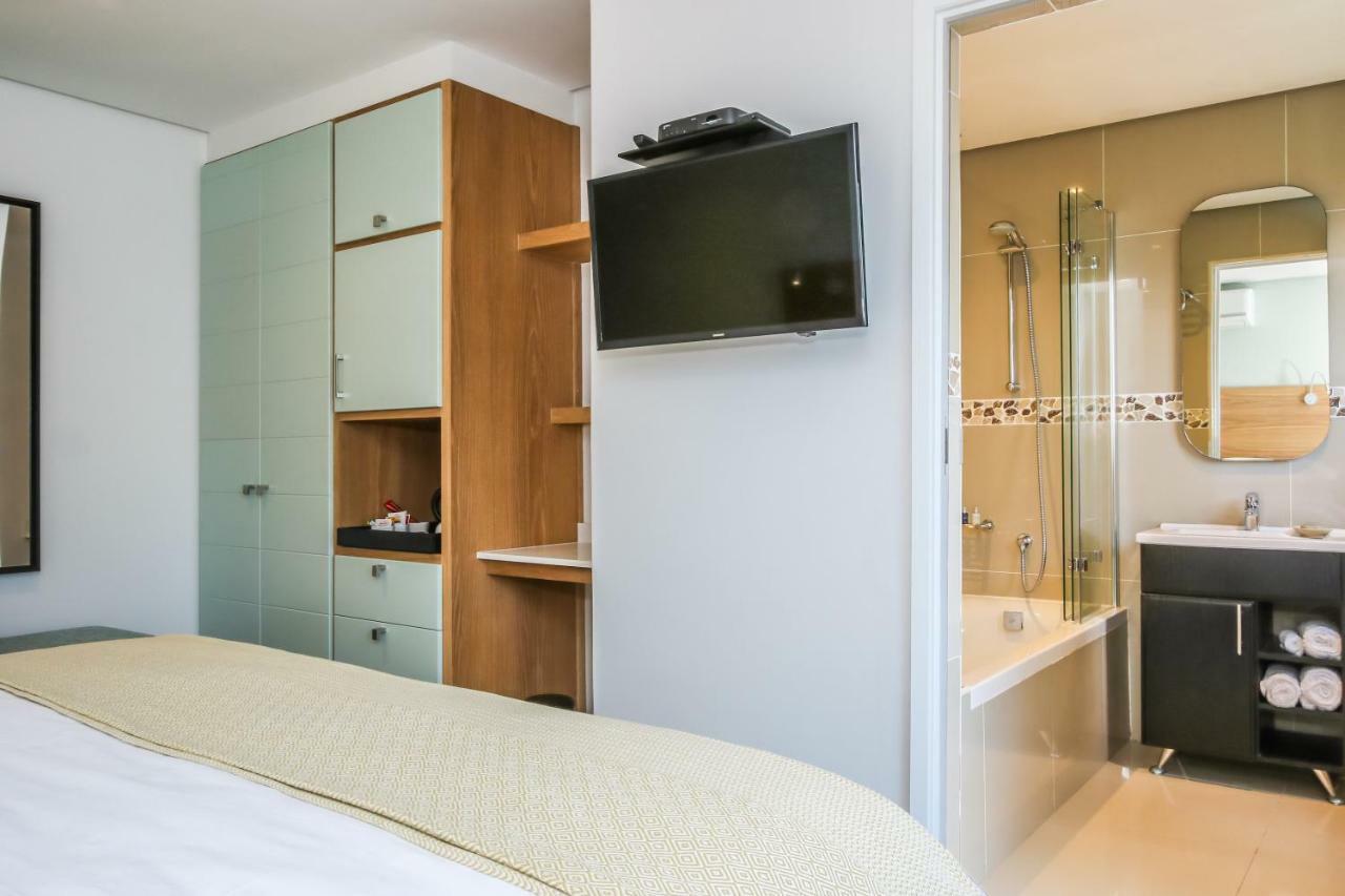 Standaard Tweepersoonskamer met 1 of 2 Bedden en Uitzicht op Zee