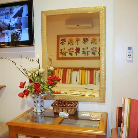 Centre Court B&B-3